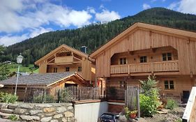 Schlosswirt Chalets&Apartments